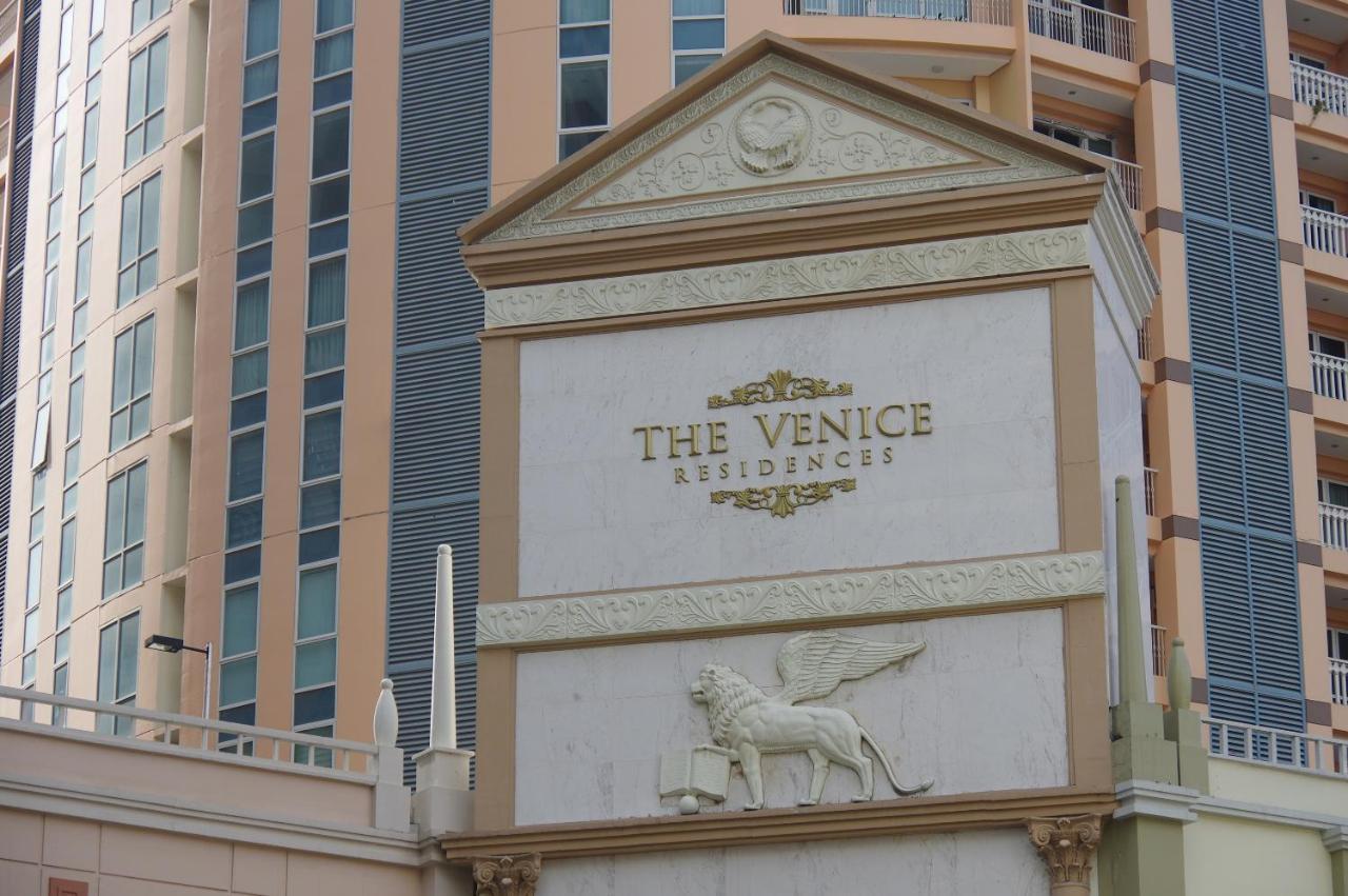 Luxe In Venice Aparthotel Taguig Exterior foto